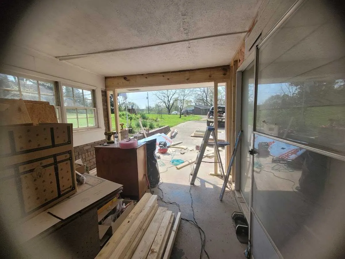 Air movers and dehumidifier for Drying & Dehumidification in Sheridan